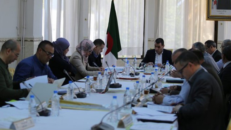 الفاف تفرض إجراءات سلامة جديدة في الملاعب