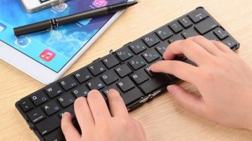 الكتابة الفايسبوكية وتداعيات الفوضى القيمية والأخلاقية