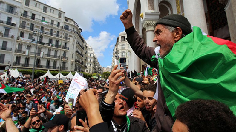 عصبة الهروب إلى “الإمام”