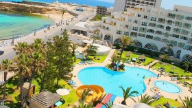 عودة السياح الأوروبيين تُلهب الأسعار في فنادق تونس