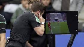 تقنية الفيديو تثير الجدل مبكرا في البوندسليغا