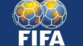 “الفيفا” يدرس تقليص فترة الانتقالات الصيفية على الطريقة الإنجليزية