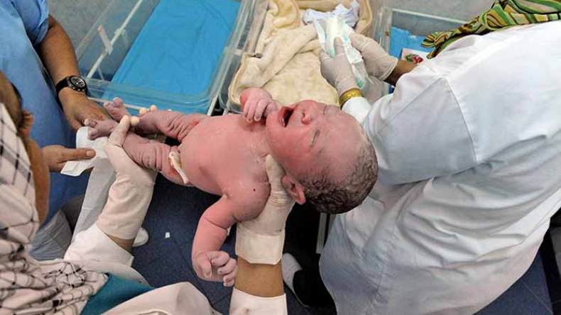 8 قابلات يتكفلن بأزيد من 12 ألف امرأة حامل بالقرارة في غرداية