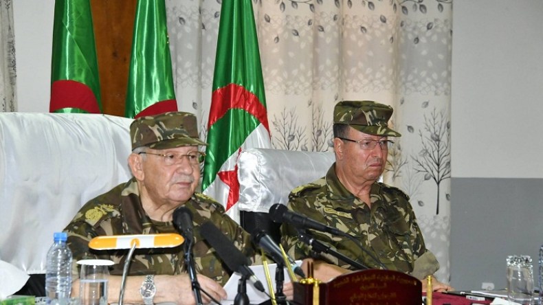 قايد صالح: حجز الكوكايين دليل على نجاعة جهود الجيش