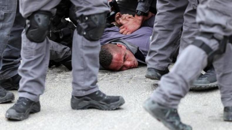 قوات الاحتلال اعتقلت 50 فلسطينياً بينهم امرأتان