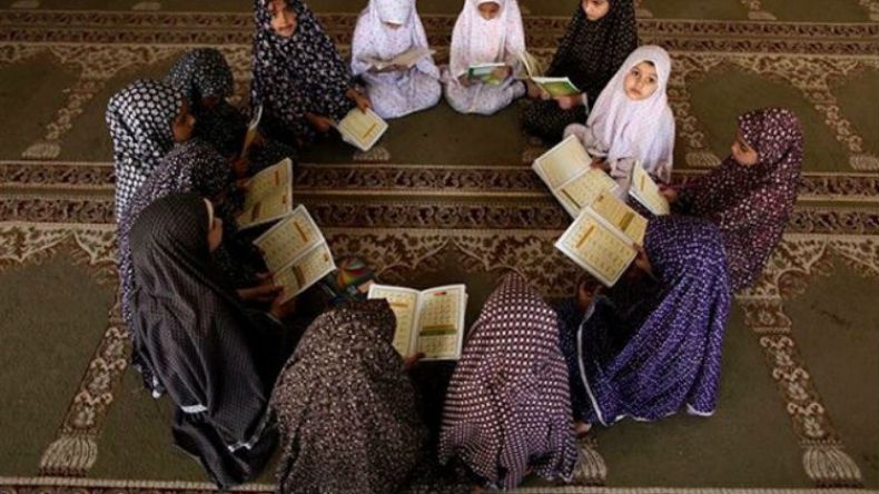 البويرة تحتضن مخيم البنات للقرآن الكريم