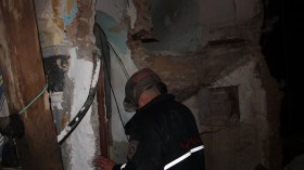 انقاذ 3 عائلات خلال انهيار بناية بالقصبة