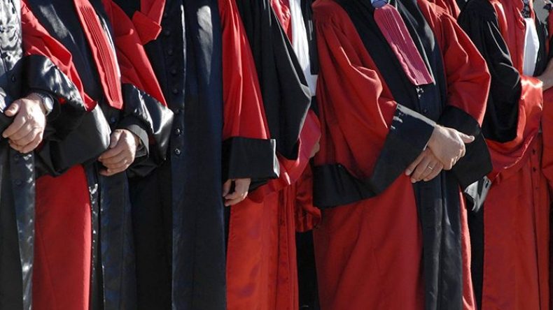 وزارة العدل تواصل تنصيب القضاة الجدد باستعمال القوة العمومية عبر محاكم العاصمة