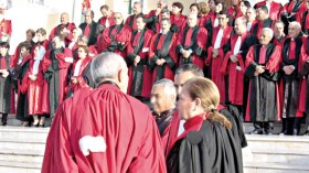 لوح يجمّد الحركة في سلك القضاة