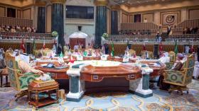 رئيس وزراء قطر يحضر القمة الخليجية في السعودية