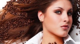 هذا ما يحصل لشعرك عندما تخلطين القهوة بالشامبو؟