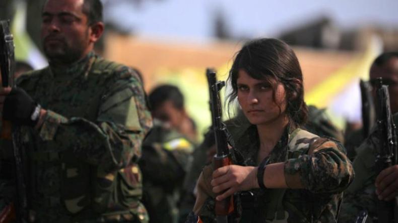 “إسرائيل” تساعد أكراد سوريا وتدافع عنهم