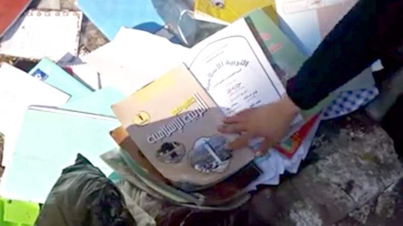 كتب التربية الإسلامية في المزابل العمومية!