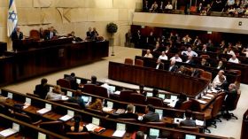 سلطات الاحتلال تعاقب السلطة الفلسطينية مالياً