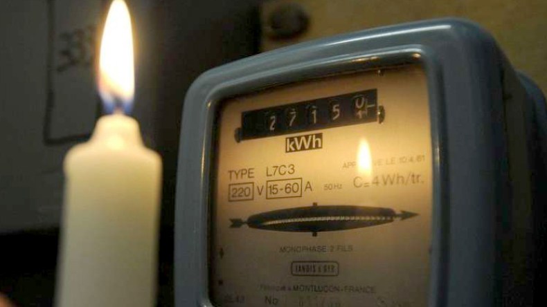 احتجاجات عارمة على ضعف التيار الكهربائي وسوء الخدمات بالوادي