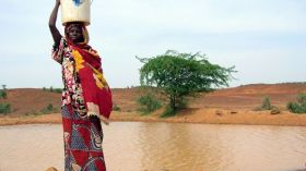 الكوليرا تودي بحياة نحو مائة شخص في نيجيريا