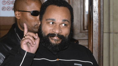 Dieudonné crée la polémique en Algérie