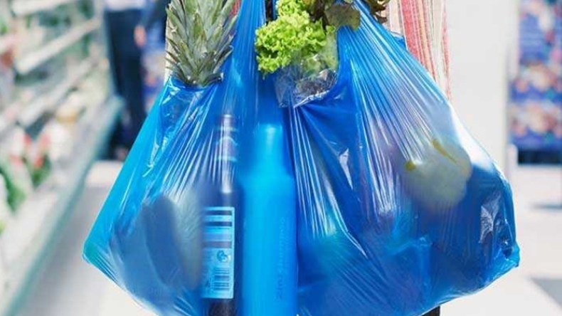 الجزائر تستهلك 5.5 ملايير كيس بلاستيكي
