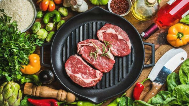 اللّحم حاضر يوميا في وجبات الجزائريين والمختصون يحذرون!