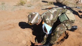 وفاة عسكري وإصابة آخر في انفجار قنبلة بلعباس