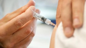 استلام نصف مليون جرعة من لقاح كورونا