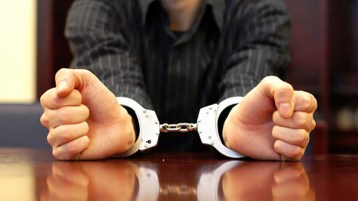 عندما يصنع الناس آلهتهم