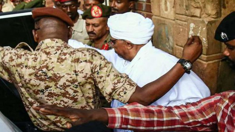 نريد محاكمات على المباشر كالسودانيين