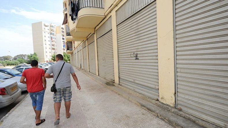 غلق المتاجر والمهن التي ليس لها تأثير على الحياة اليومية للمواطن بالبليدة
