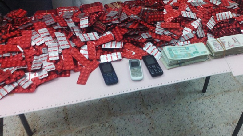 بارون أثاث مصري متّهم رفقة نجله ببيع المخدرات في الجزائر!