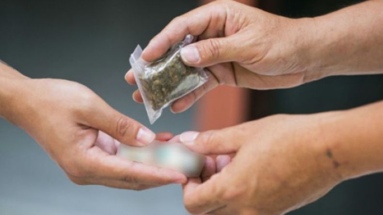 إيداع عسكريين الحبس المؤقت بتيبازة في قضية مخدرات