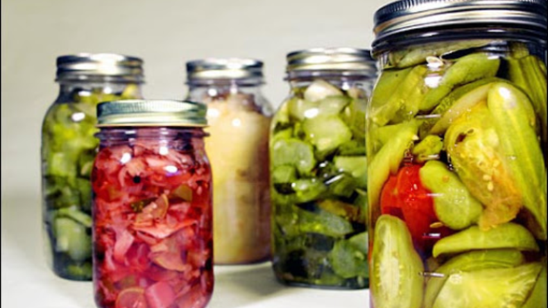 ماذا يعني اشتهاء الحوامل للمخللات؟