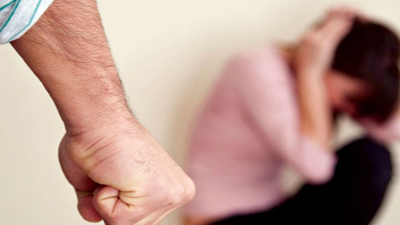 أب لرضيع يعتدي على أمه بالسكّين لإدمانه على المخدرات!