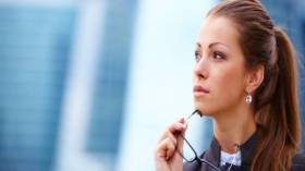 لماذا تعاني النساء الناجحات مهنيا في حياتهن العاطفية؟