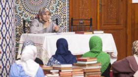 متطوعة تطالب بالأجرة ومرشدة حولت المسجد إلى ملكية خاصة!