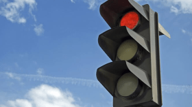 إشارات المرور الذكية لفك الخناق عن العاصمة