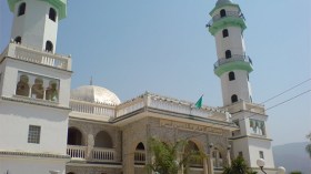 الحكومة تنشر الشروط الجديدة لتشييد المساجد