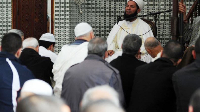 المساجد تفرض رمزيتها في الجزائر وهكذا تسهم في تأطير الحراك
