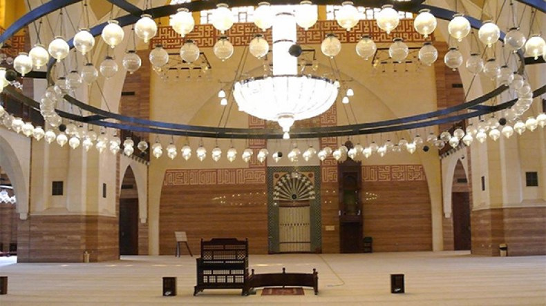 اجعل الدنيا في يدك ولا تجعلها في قلبك