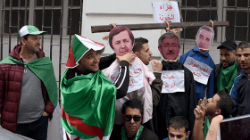 انتخابات ومحاكمات تمثيلية في قلب الحراك