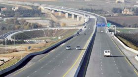 هدم مسكن عجوز يتسبب في شل طريق وطني بالمسيلة