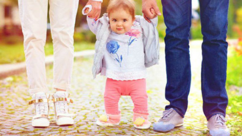 ربع ساعة من المشي يوميا تحسن صحة وسلوك أطفالنا