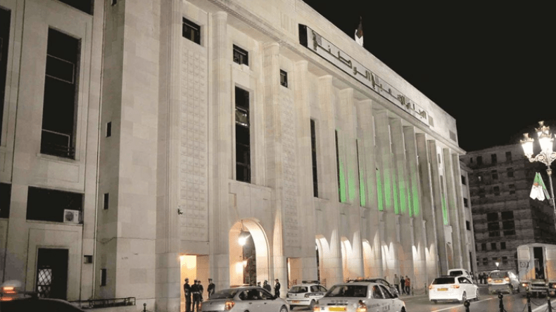 المعارضة ترفض تجديد الهياكل قبل تمرير النظام الداخلي