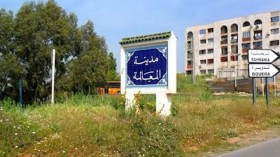 مواطنون بالمعالمة يحتجون أمام مقر البلدية للمطالبة برحيل “المير”