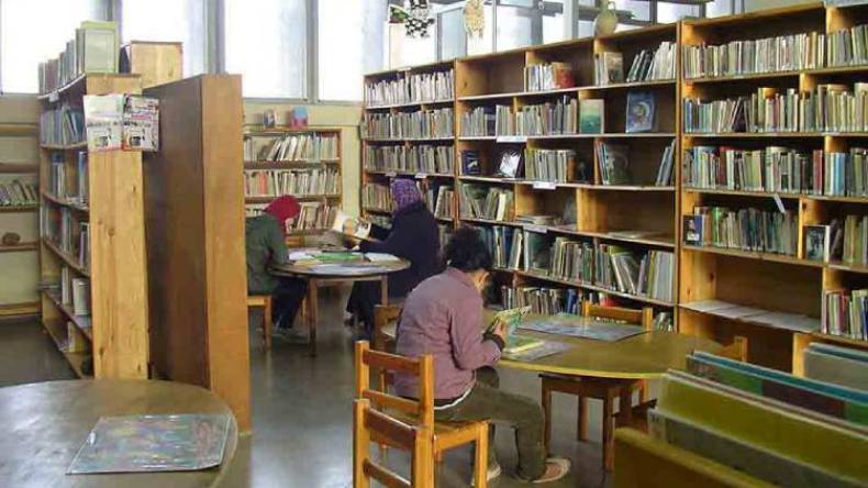 مكتبات تتحول إلى أماكن لعقد اللقاءات