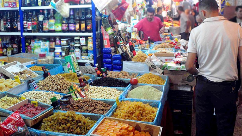 تجار يشعلون النار في أسعار البقوليات والمكسرات والفواكه الجافة