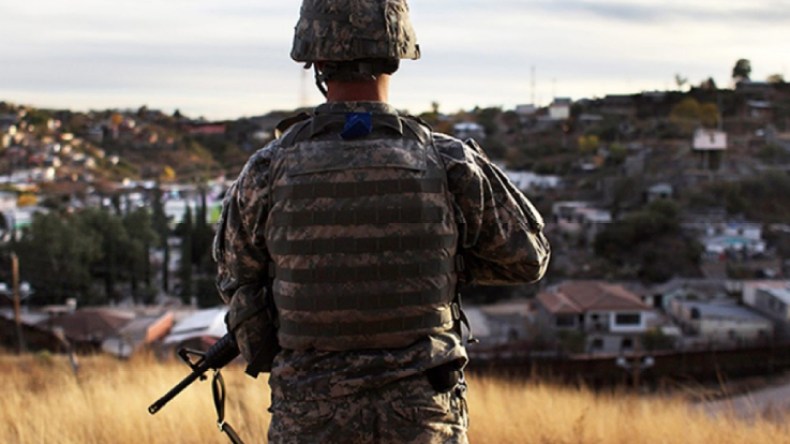 ترامب يستعين بالجيش لمنع دخول المهاجرين من المكسيك