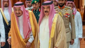 الملك سلمان يصل البحرين