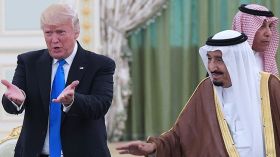 ترامب: الملك سلمان وافق على طلبي بزيادة إنتاج النفط