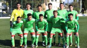 فوز “مُفخّخ” لِأواسط “الخضر”