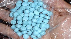 توقيف مغترب بفرنسا حاول تمرير أدوية مهلوسة عبر المطار